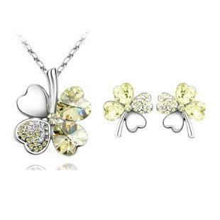 Four-Leaf Clover Necklace and Earrings | Daily Wear Light Yellow 1 set