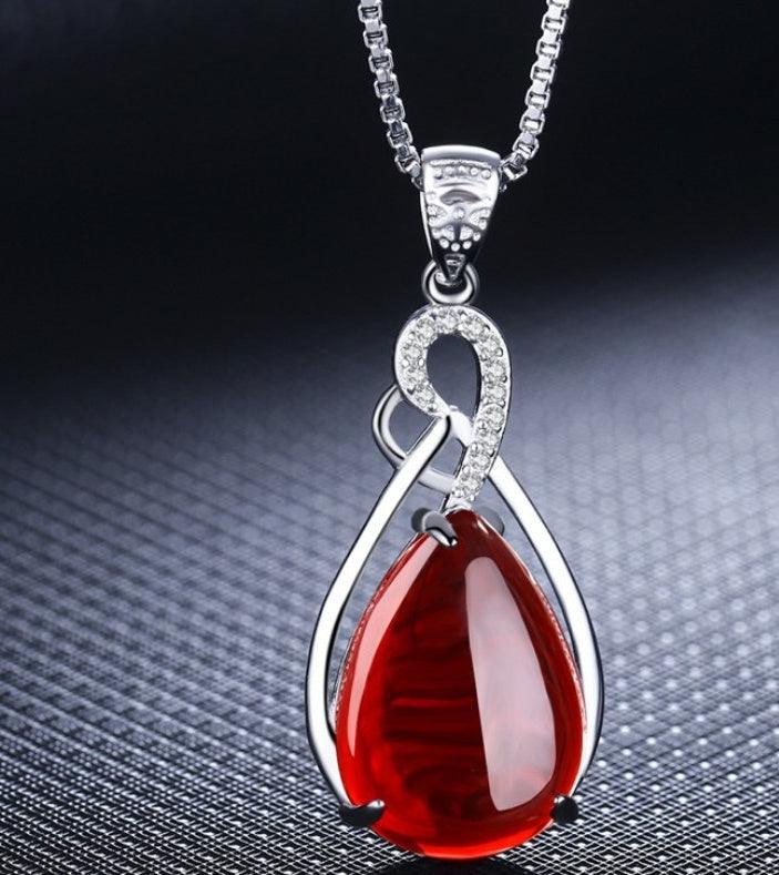 Green Chalcedony Agate Pendant Necklace in 925 Sterling Silver Red