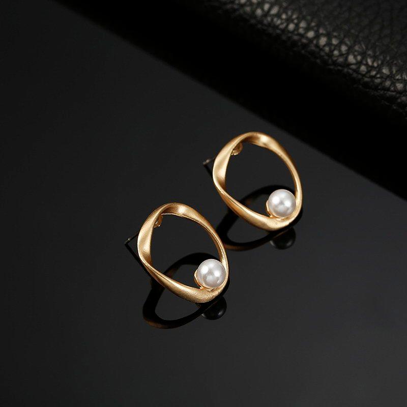 Unique Irregular Round Pearl Earrings