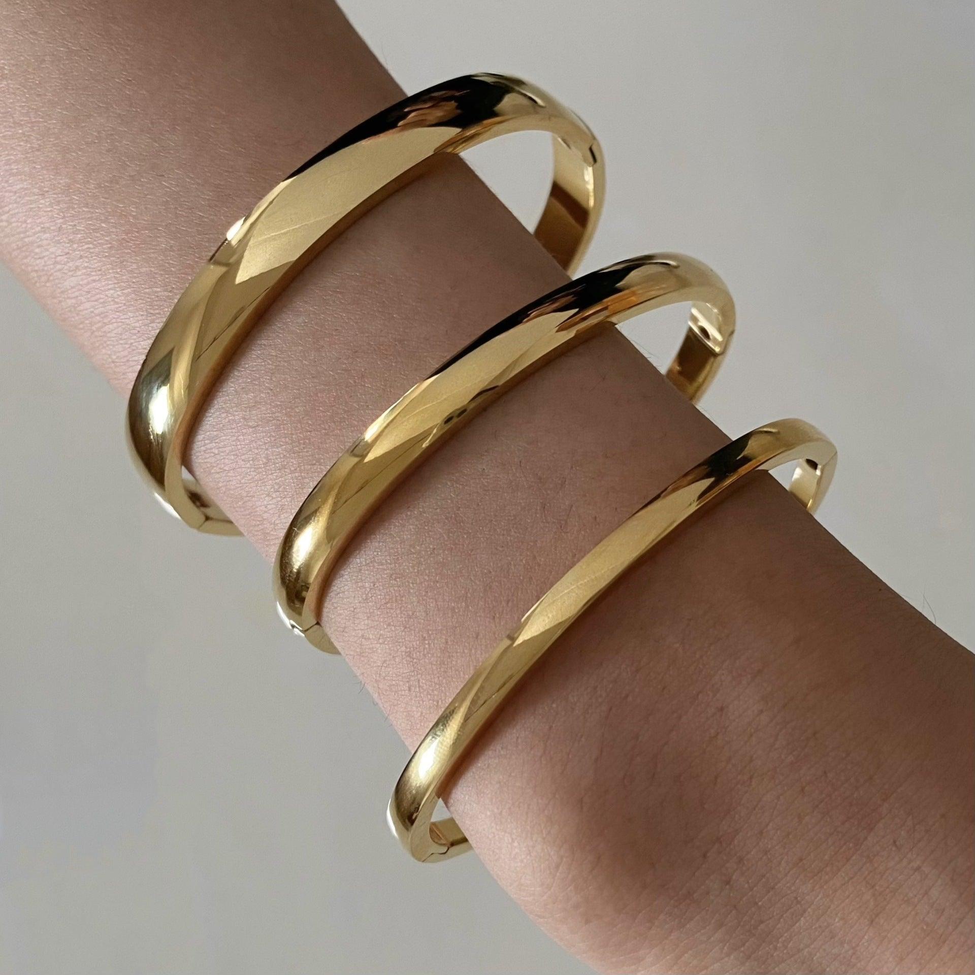 Retro Minimalistic Buckle Bracelet | Daily Wear