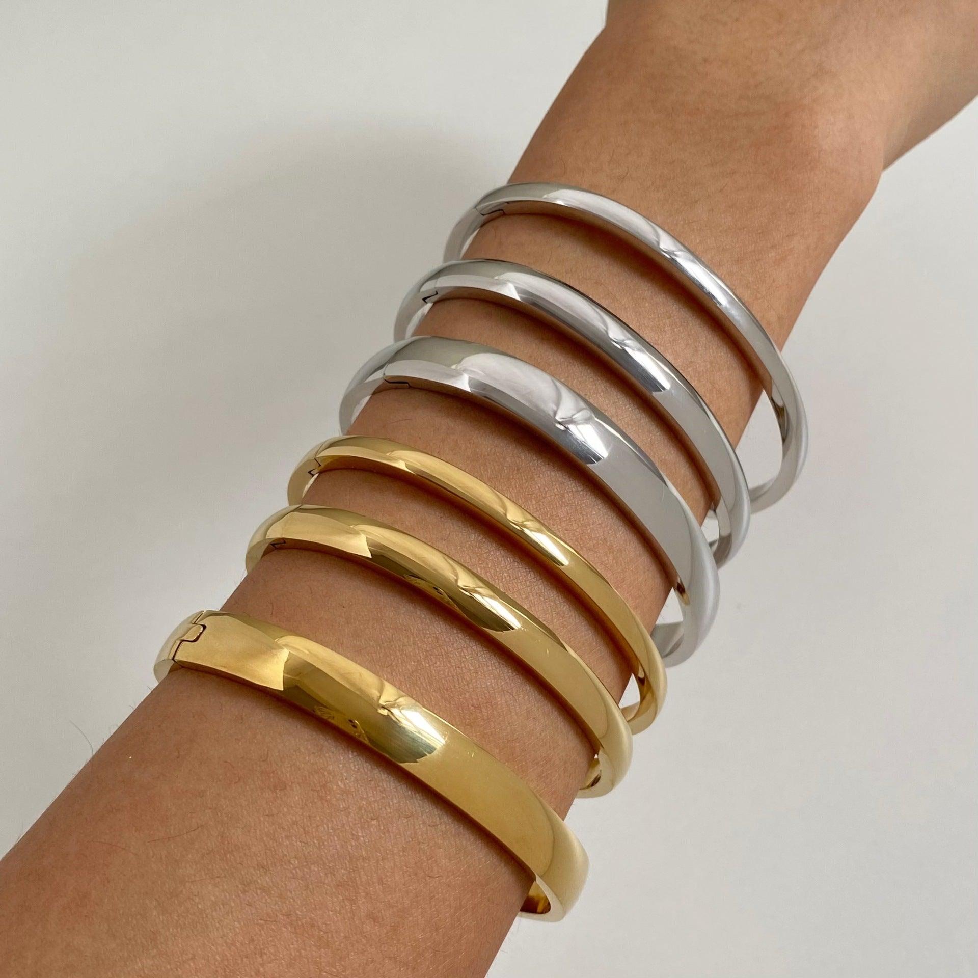 Retro Minimalistic Buckle Bracelet | Daily Wear