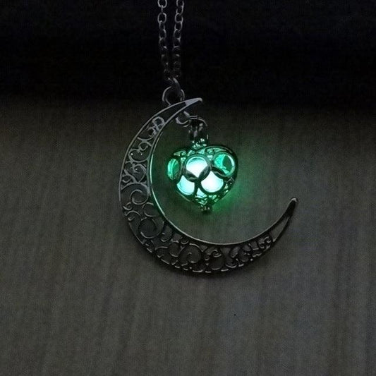 BoldlyBeautiful - Hollow Moon & Heart Choker Necklace - BoldlyBeautiful