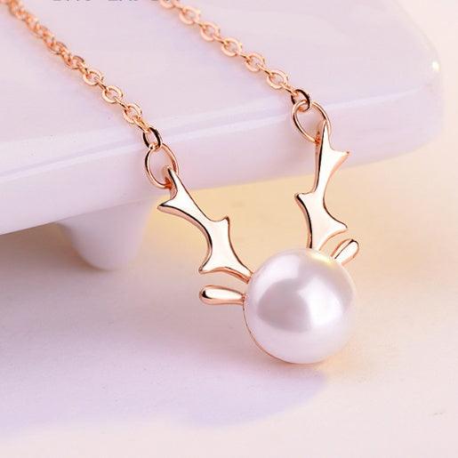 Small Elk Pearl Necklace