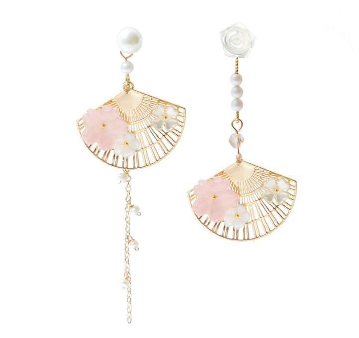 Vintage Fan Asymmetric Earrings | Daily Wear Earrings