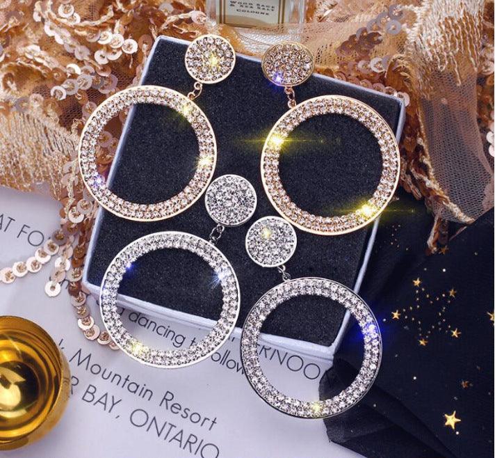 Exaggerated Circle Earring | Daily Wear