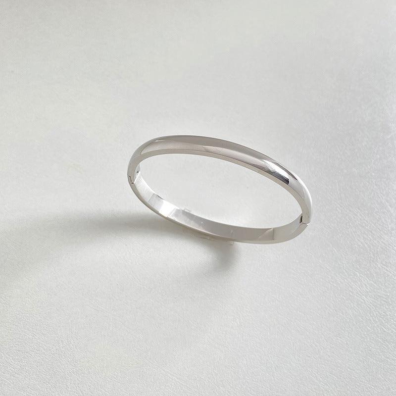 Retro Minimalistic Buckle Bracelet | Daily Wear 6mm Silver