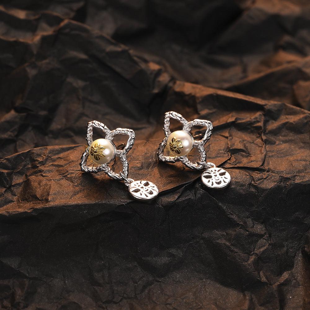 Bee Flower Silver Pearl Earrings | 2025