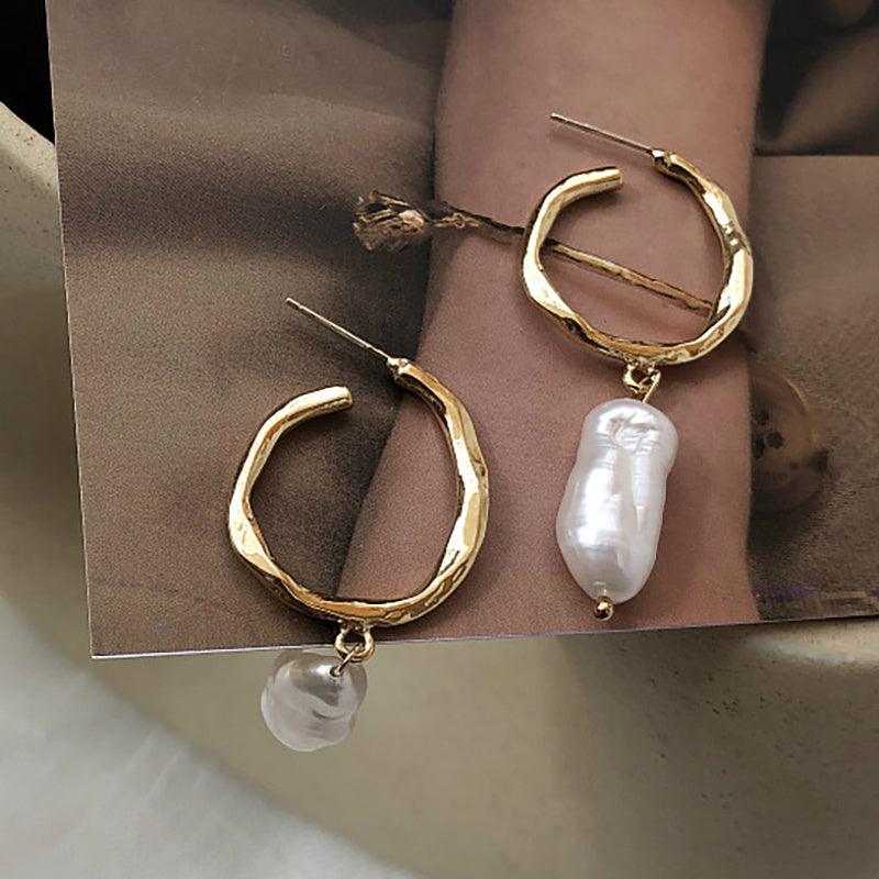 Pearl Stud Earrings - Everyday Elegance
