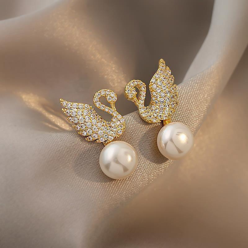 Needle Swan Studs | Daily Wear