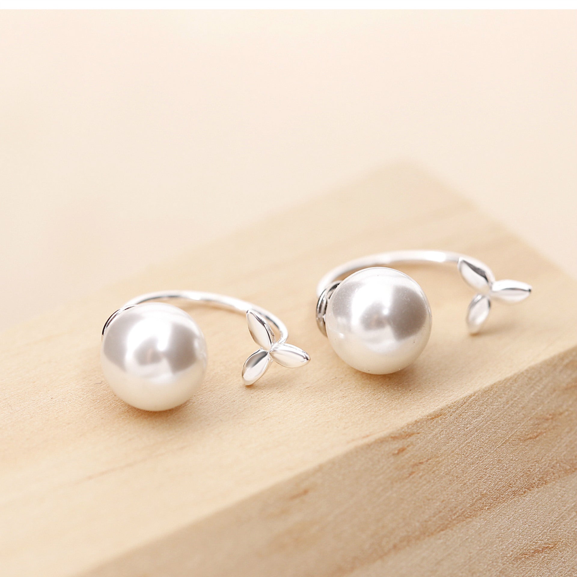 925 Sterling Silver Fashion Grass-Shape Studs | Daily Wear
