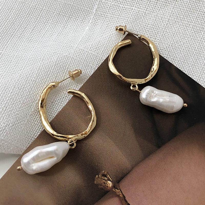 Pearl Stud Earrings - Everyday Elegance