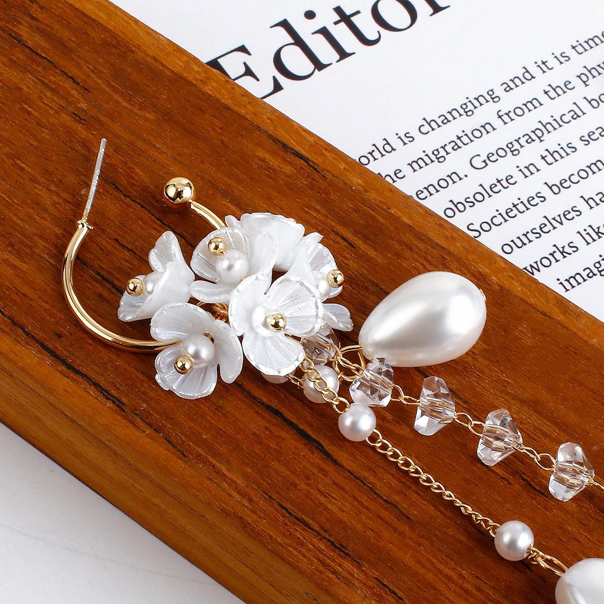 Korean White Flower Pearl Earrings