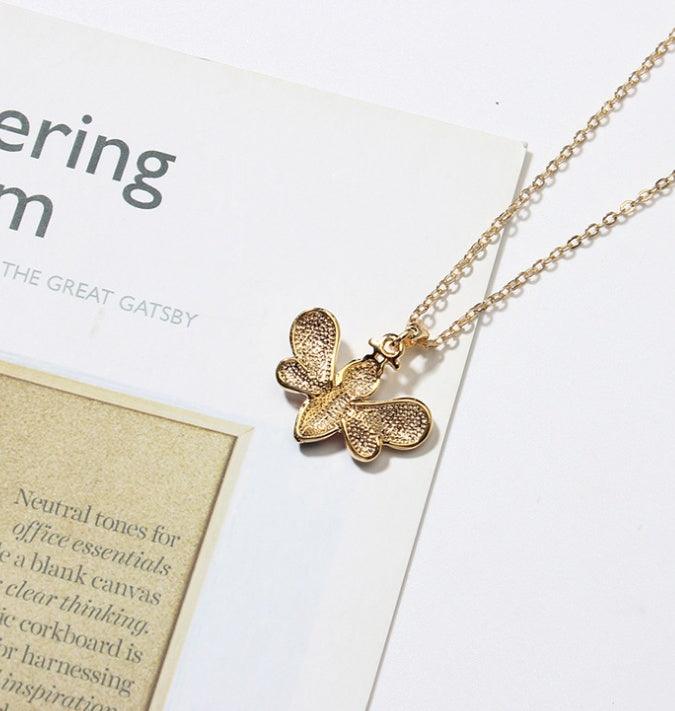 Summer Lady Bee Pendant Necklace