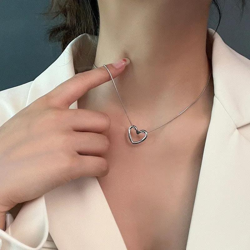 Twist Hollow Heart Necklace | Daily Wear