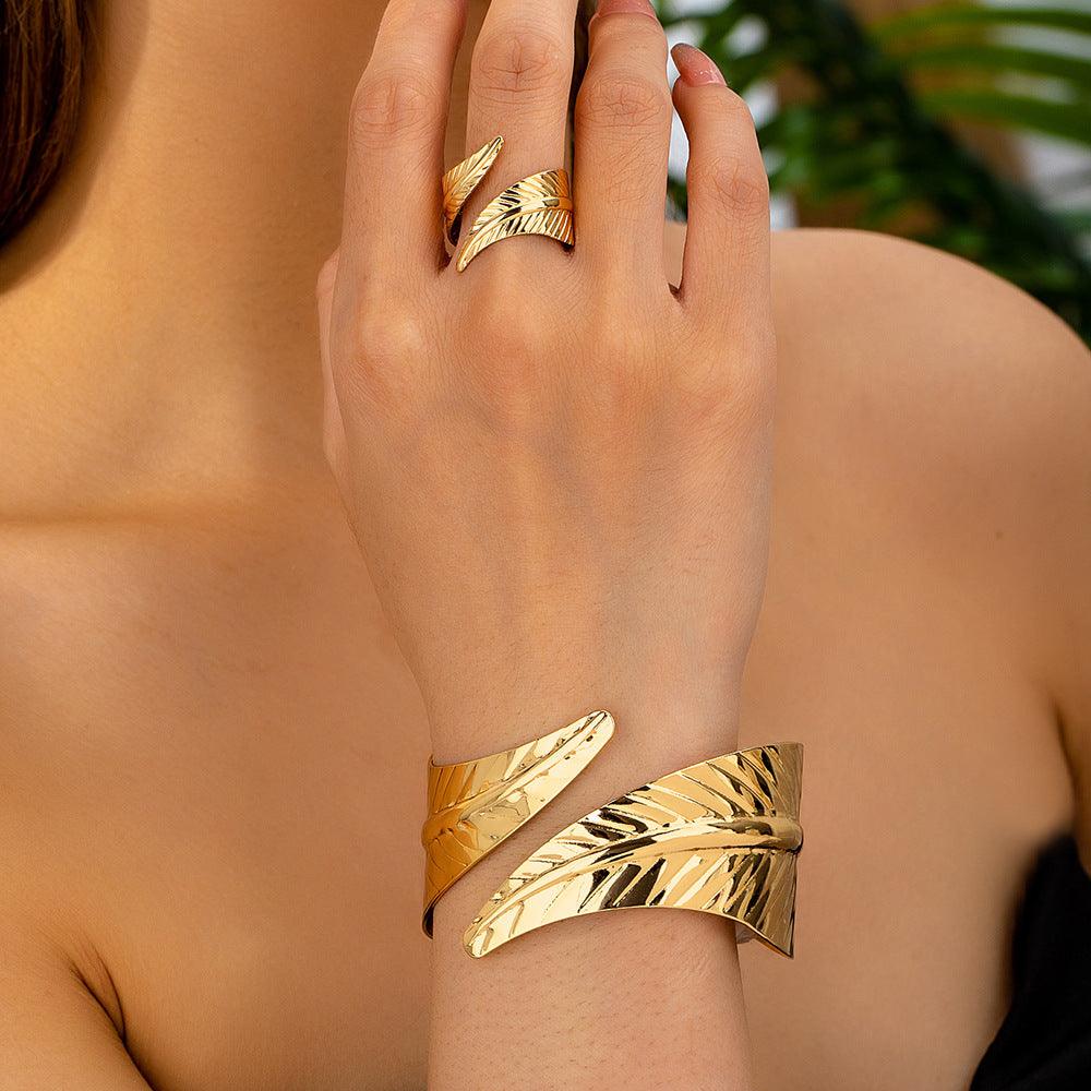 Elegant Geometry Open Bracelet | Party Wear