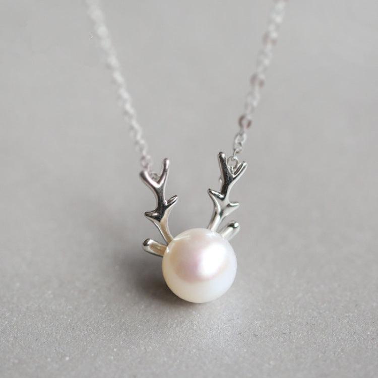 Small Elk Pearl Necklace