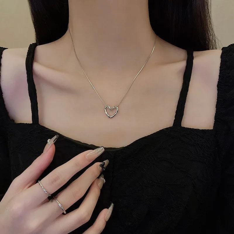 Twist Hollow Heart Necklace | Daily Wear