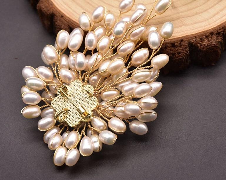 Natural Hand-woven Retro Pearl Brooch | Party Collection