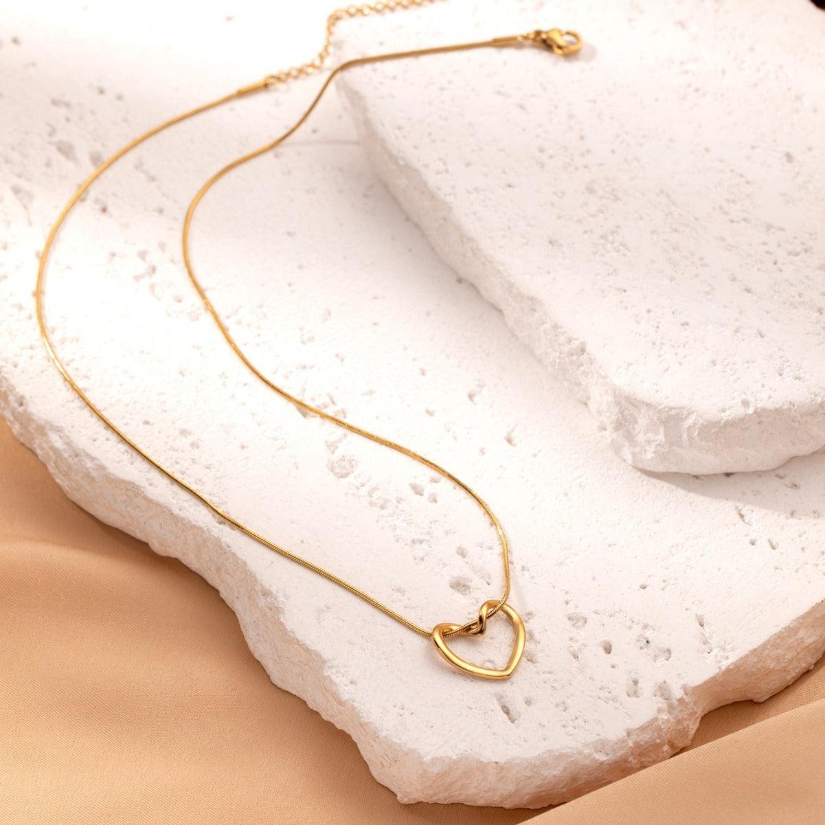 Twist Hollow Heart Necklace | Daily Wear