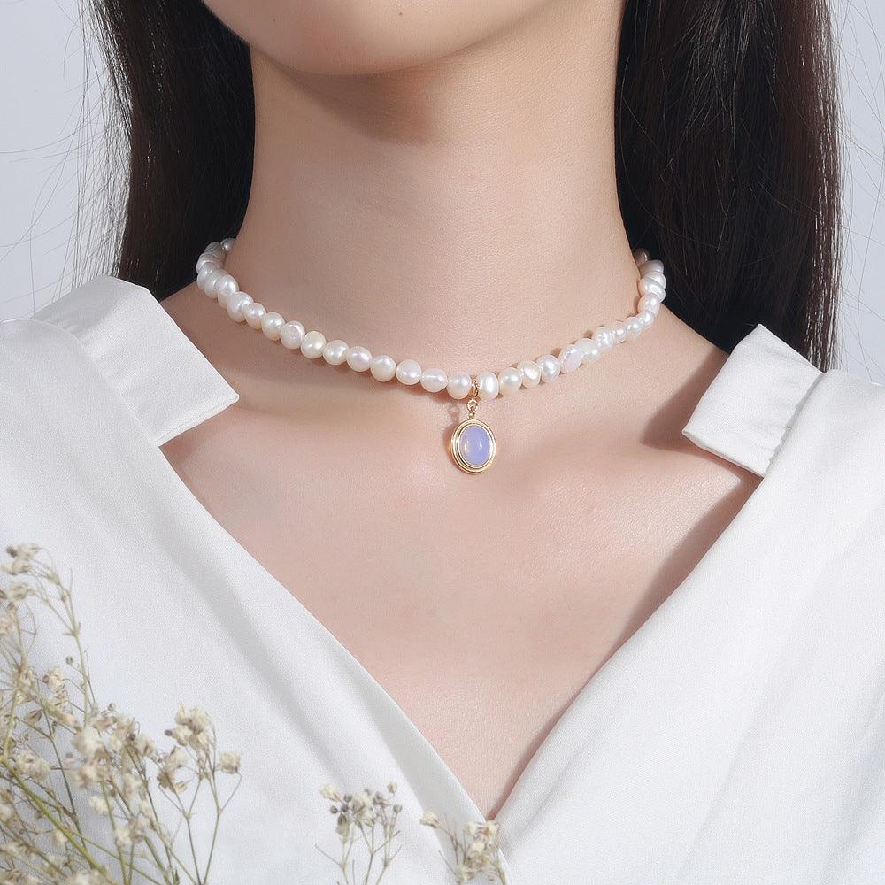 Round Medal Irregular Pearl Necklace | Fashion Jewelry