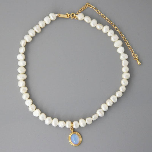 Round Medal Irregular Pearl Necklace | Fashion Jewelry White